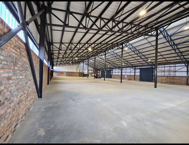 2,458M² WAREHOUSE TO LET IN RIVERSANDS